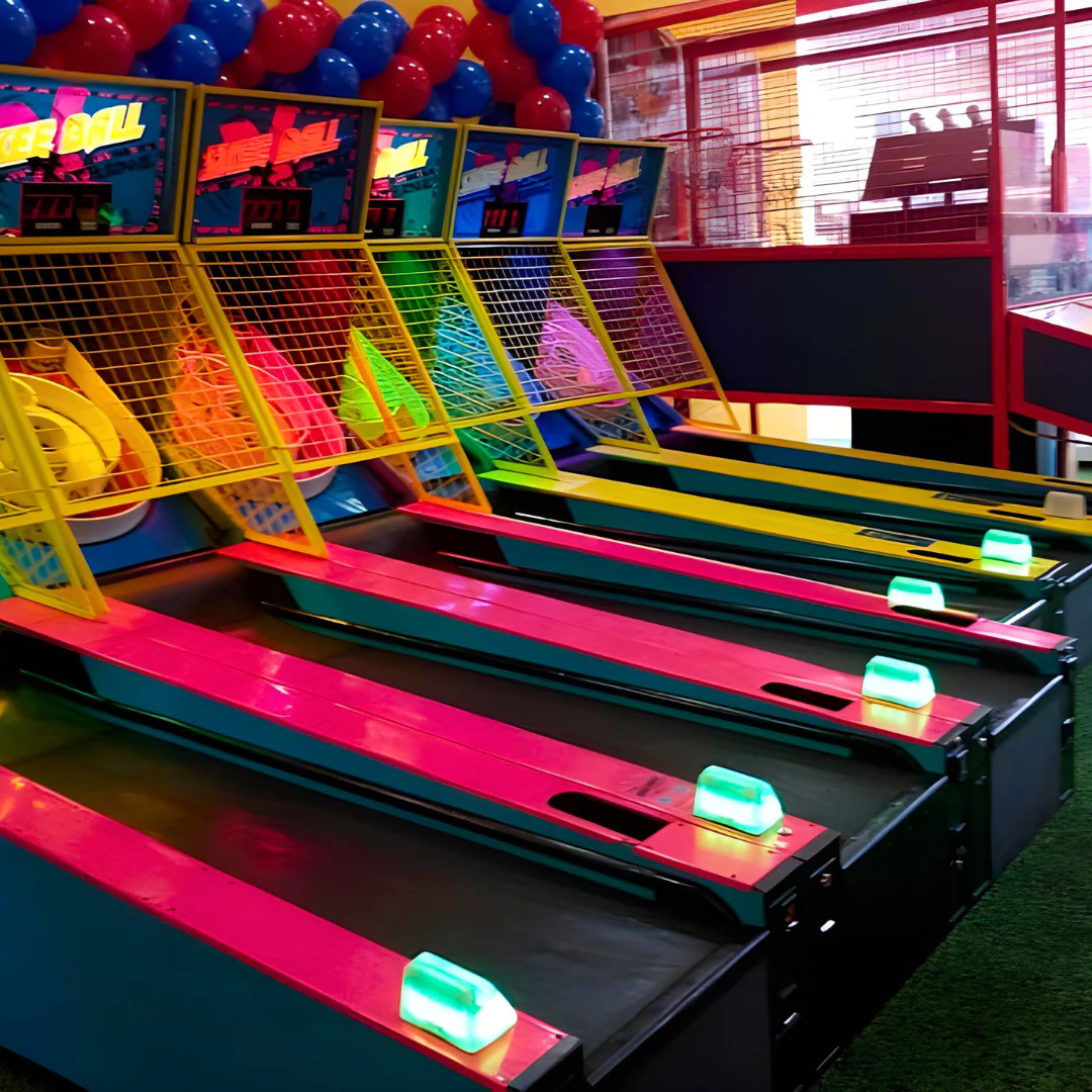 1 Hora de Diversión para 2 + Hot Dogs y Bebidas por solo $15 en Happy Time - Image 5