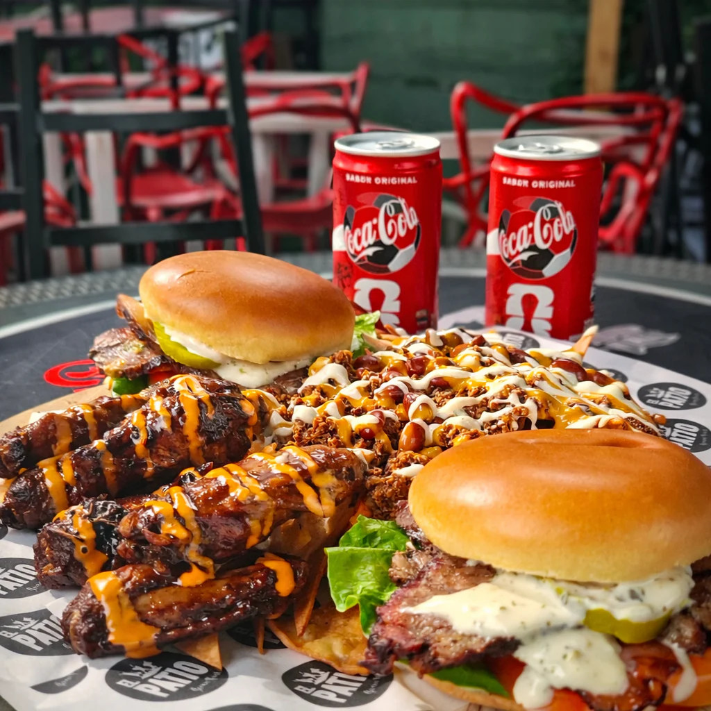 2 Picanha Burgers + 1 Orden de Nachos + 6 Wings Ahumadas + 2 Bebidas por $20 en El Patio de San Francisco - Image 3