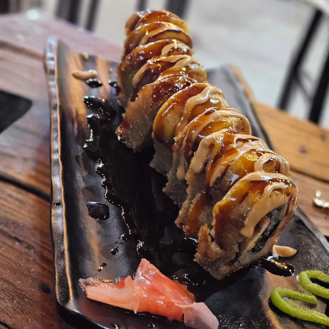2 Sushis Premium del Menú + 1 Entrada + 2 Bebidas por solo $12 en Sushi Street - Image 4