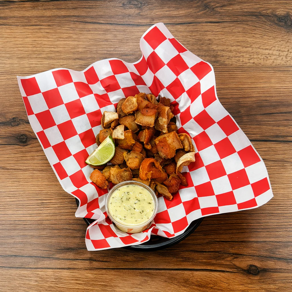 All You Can Drink + All You Can Eat de Alitas, Boneless, Chicharrón y más por solo $14.99 en Alitas Salvajes Pub - Image 6
