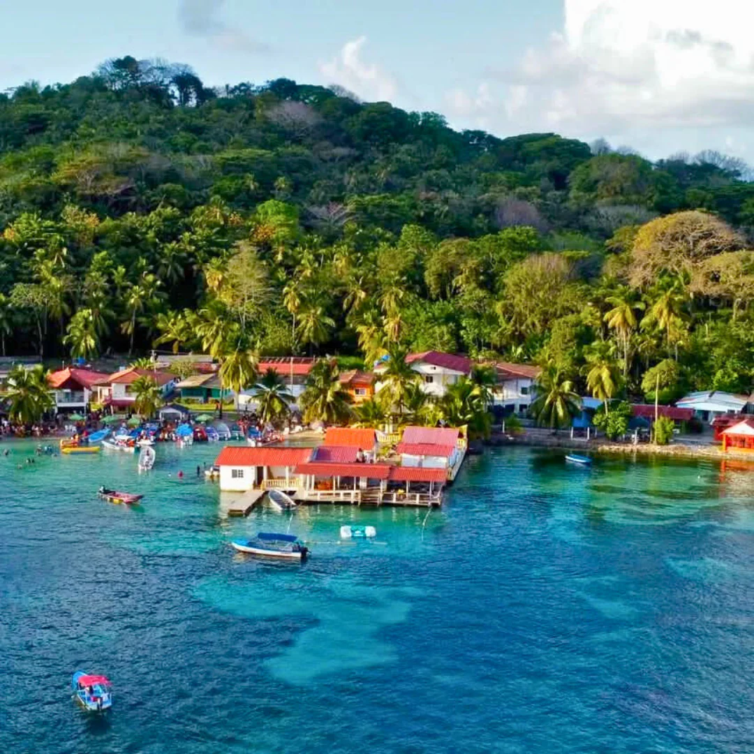 Pasadía de Playa + Almuerzo con Bebida + Traslado de Lancha por $28 en el Hotel Cocotal Isla Grande - Image 6