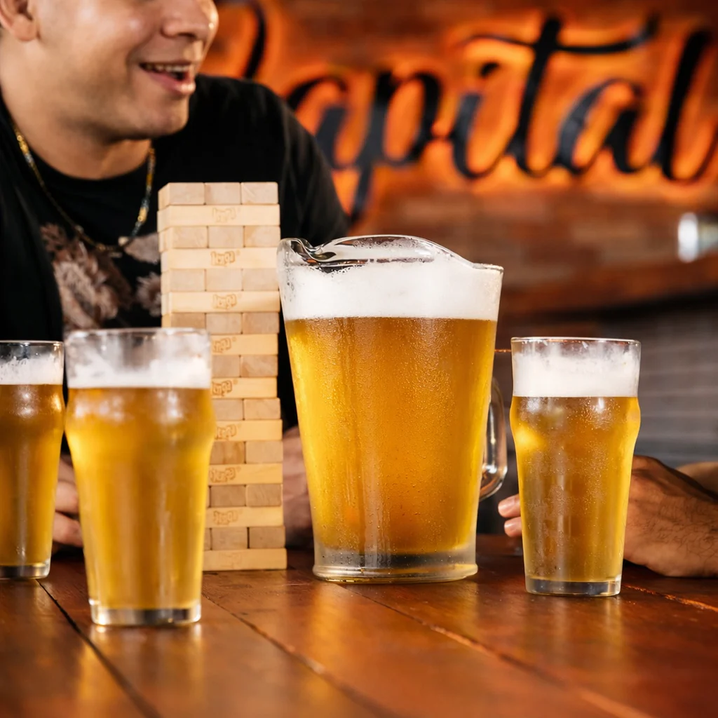 Jarra de Cerveza de la Casa + 15 Alitas por solo $20 en Capital Cervecería - Image 3
